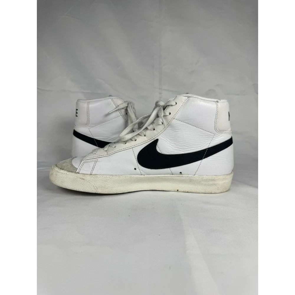 Nike Blazer Mid '77 Vintage BQ6806-100 Men 10 Sneaker White Black Athletic Shoes